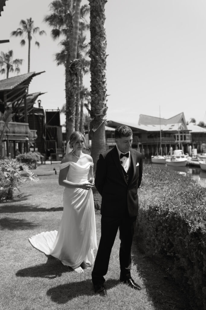 bride and father during their first look