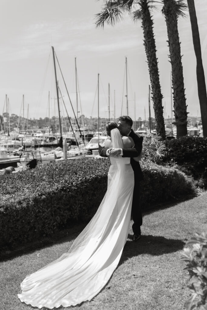 bride and father during their first look