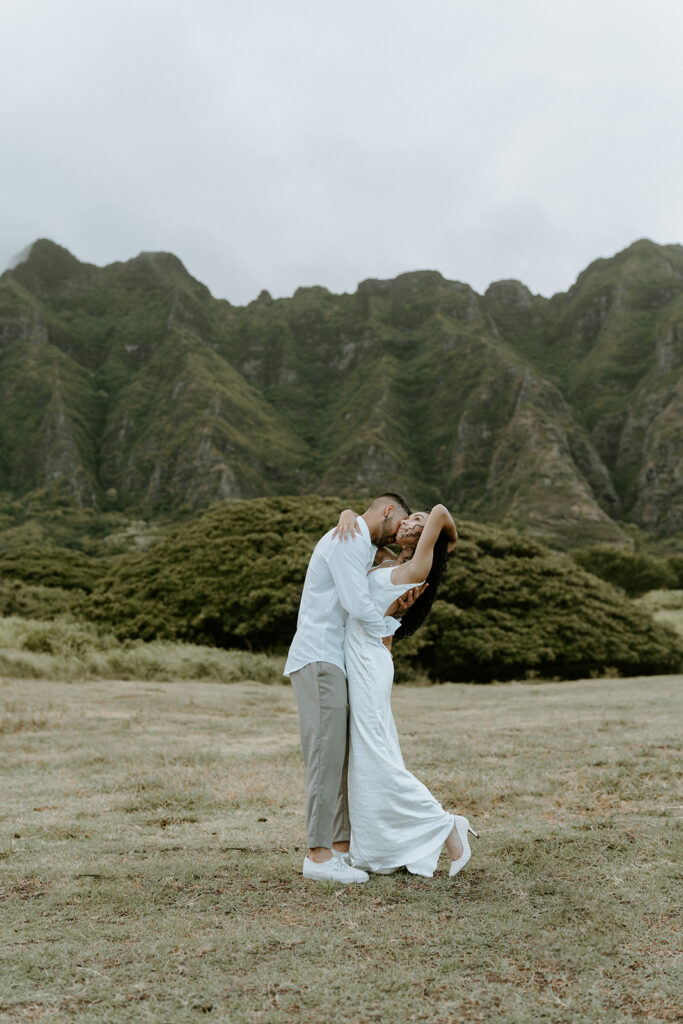 engagement photos in Hawaii