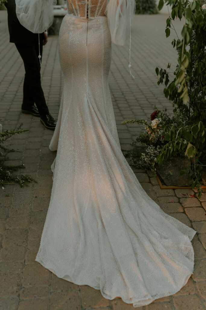 Tuscan inspired bride and groom photos at a winery in Washington 